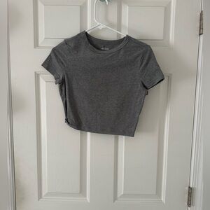 Gray wild fable short sleeve cropped top